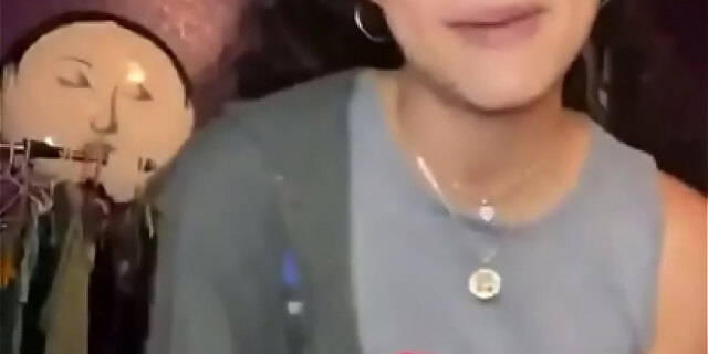 latina,phat ass,slim,twerk